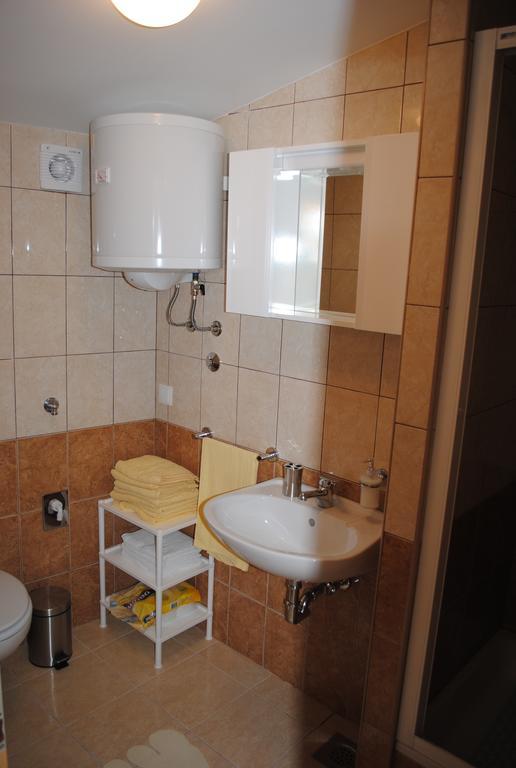 Apartments Kairos - Bili 9 Kaštela الغرفة الصورة