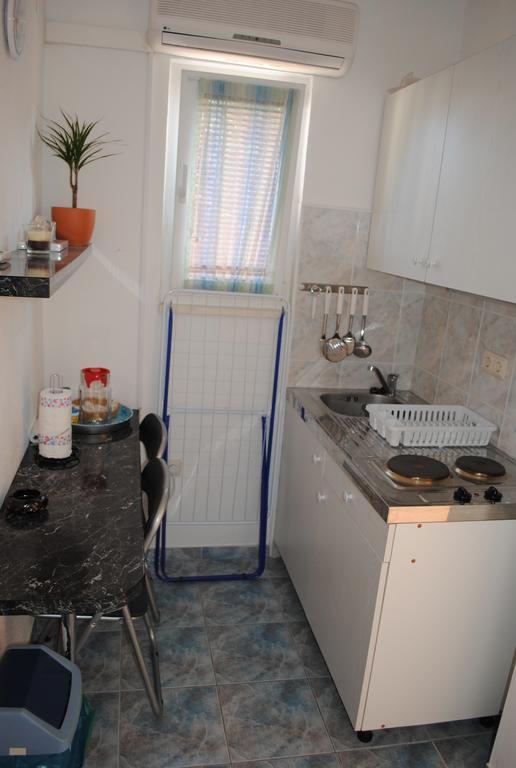 Apartments Kairos - Bili 9 Kaštela الغرفة الصورة